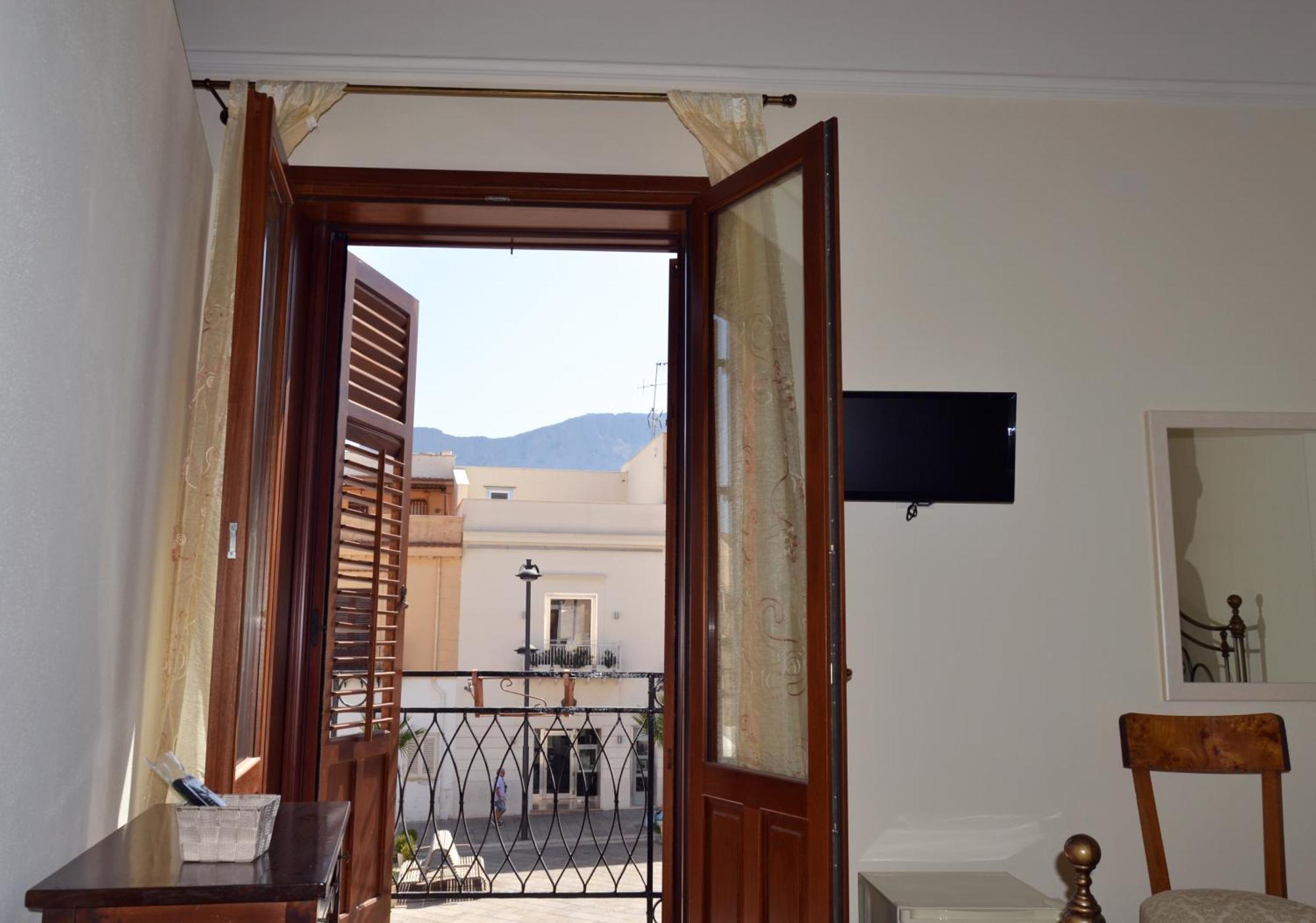 Palazzo Graziano Ξενοδοχείο Terrasini Εξωτερικό φωτογραφία